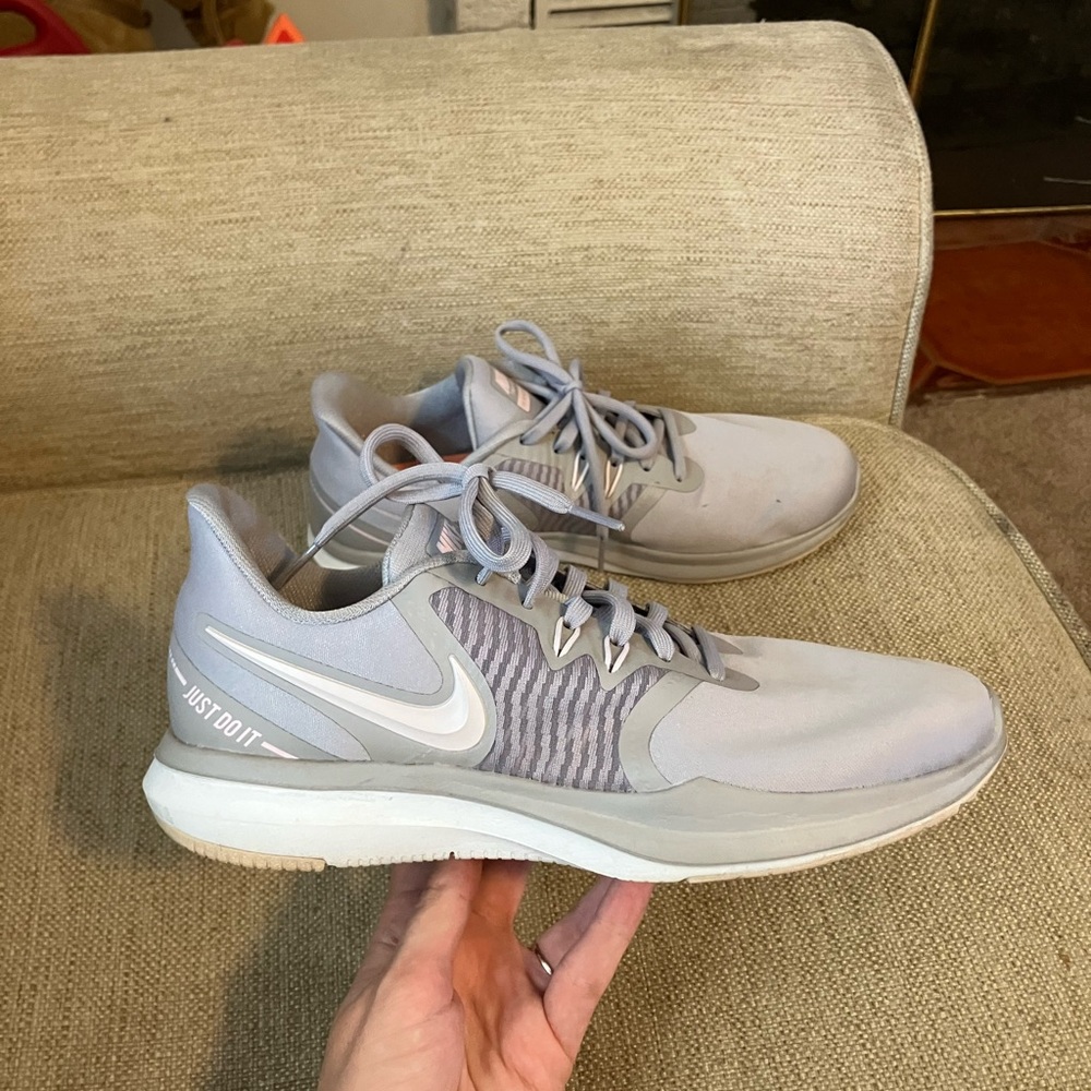 Nike women’s in season TR 8 - Picture 1 of 5